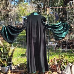 Elegant Black and Green Velvet Dress